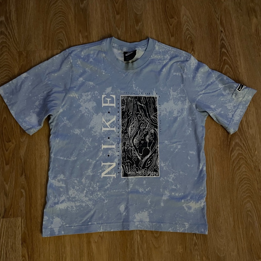 Women’s Nike XS blue tee shirt. Excellent condition